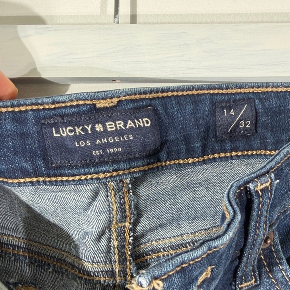 Lucky Brand Women's Dark Blue Capris - Picture 3 of 13